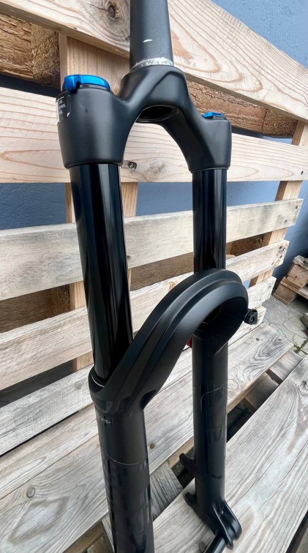 Fox 38 Performance вилка фото 5