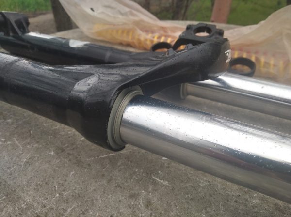 Вилка Rock Shox Domain RC Dual Crown CL 11/8 фото 5