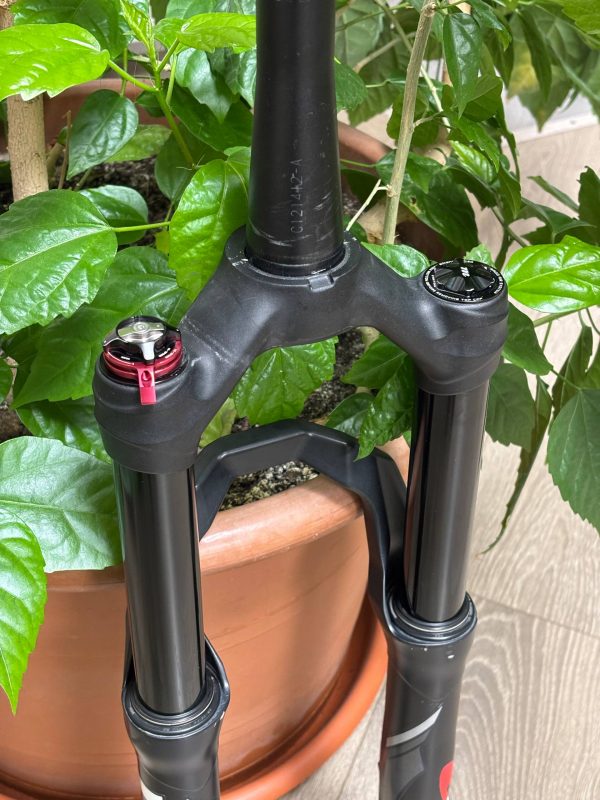 Вилка Manitou Magnum 2015 140mm фото 2