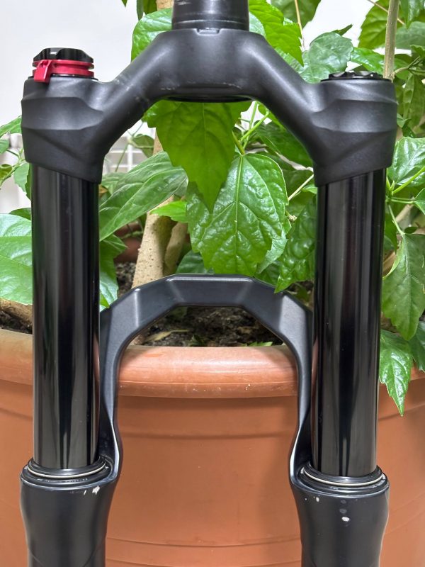 Вилка Manitou Magnum 2015 140mm фото 4