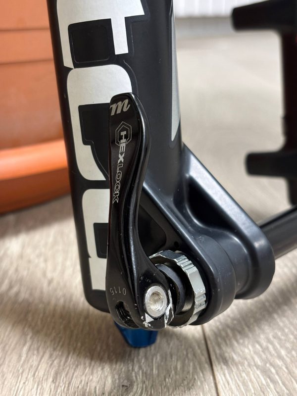 Вилка Manitou Magnum 2015 140mm фото 8