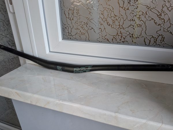 Сідло Sixpack EJ1 Emil Johansson + Кермо Race Face Chester 35 фото 5