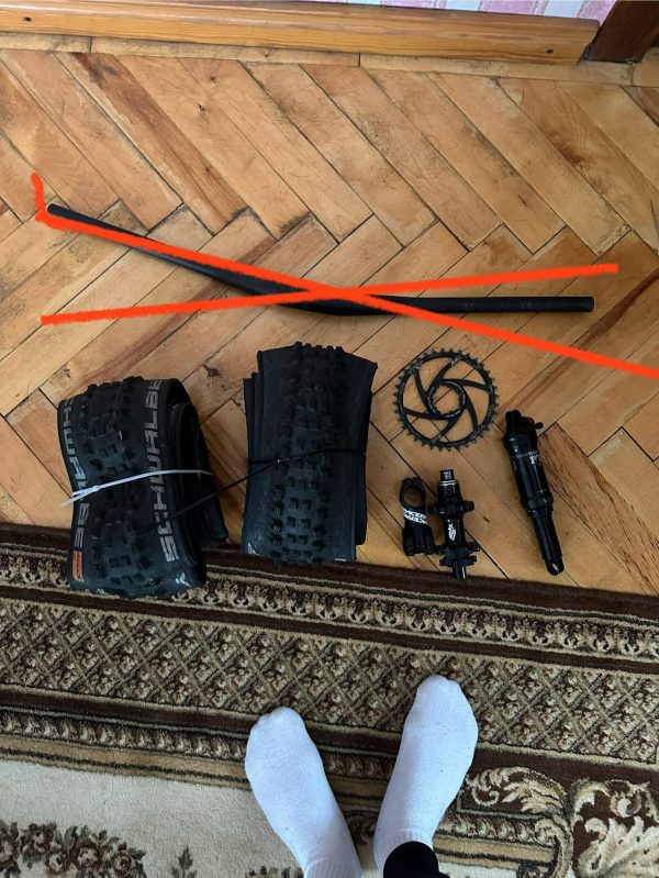 Винос Race Face 70 мм + Втулка Spank 32 спиці + Покришки Schwalbe Magic Mary 29" + Зірка Direct Moun