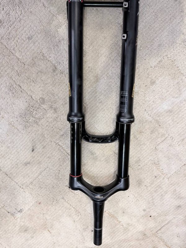 Вилка RockShox Lyrik RC фото 2