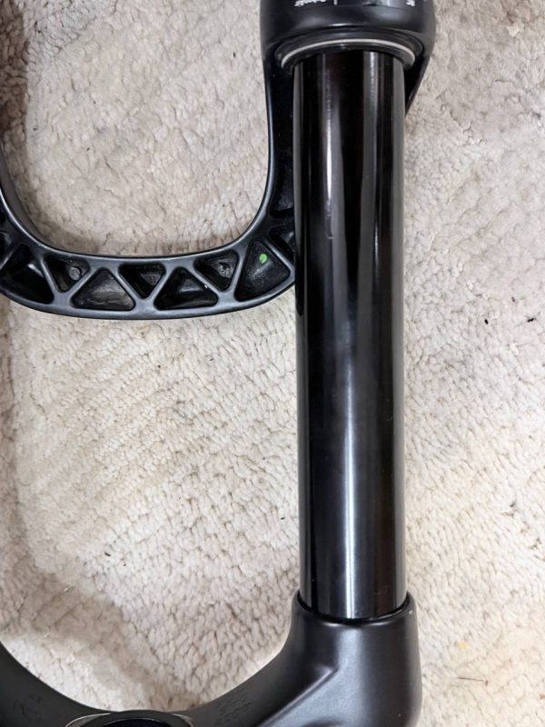 Вилка RockShox Lyrik RC фото 4