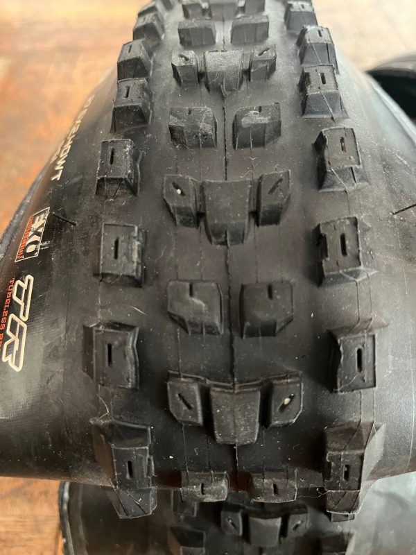 Покришка Maxxis Dissector 27,5 × 2,4" EXO/TR + Покришка Maxxis Dissector 27,5 × 2,4" EXO+/TR фото 2