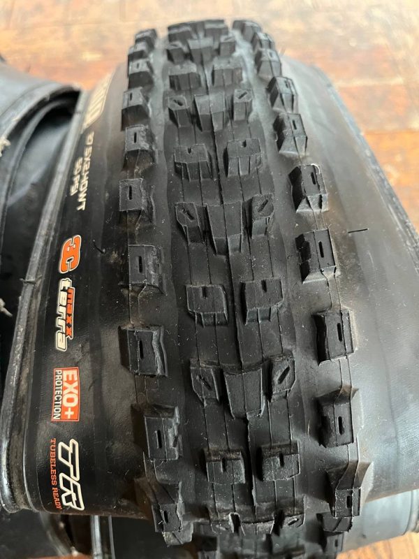 Покришка Maxxis Dissector 27,5 × 2,4" EXO/TR + Покришка Maxxis Dissector 27,5 × 2,4" EXO+/TR фото 3