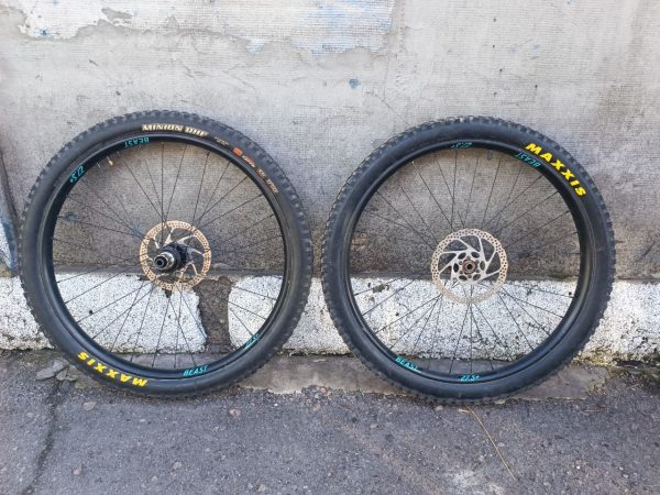 Wheelset WTB 27.5+ + колеса + тормозні ротори