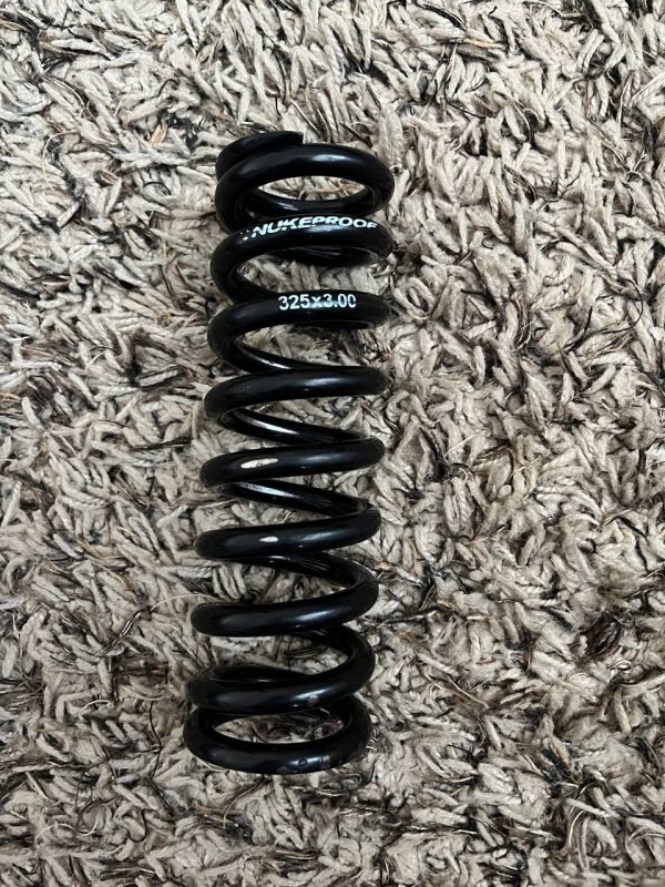 Пружина Nukeproof 325x3.00