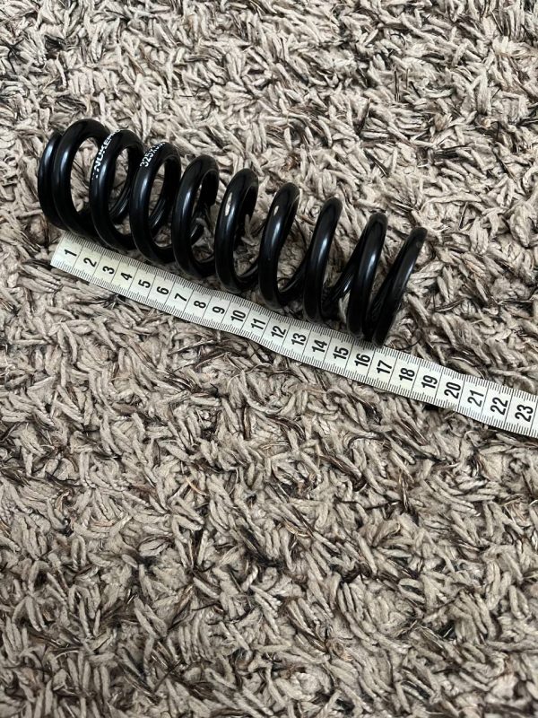 Пружина Nukeproof 325x3.00 фото 4