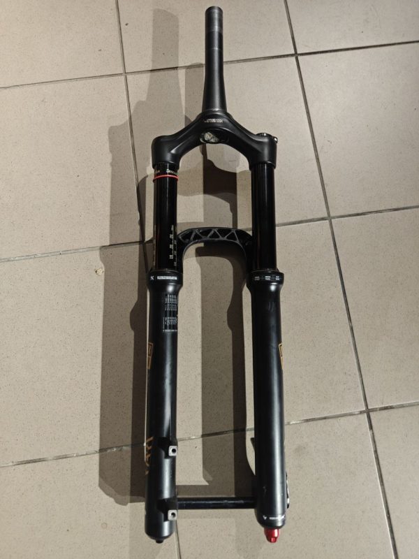 Вилка Rock Shox Yari 27.5 160mm фото 5