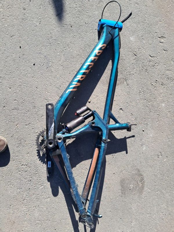 Рама Canyon Spectral 27.5 М + Manitou Swinger X4 + FSA Comet + каретка