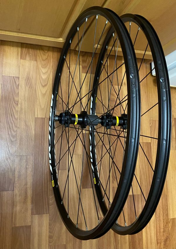 Колеса Mavic Aksium 700c