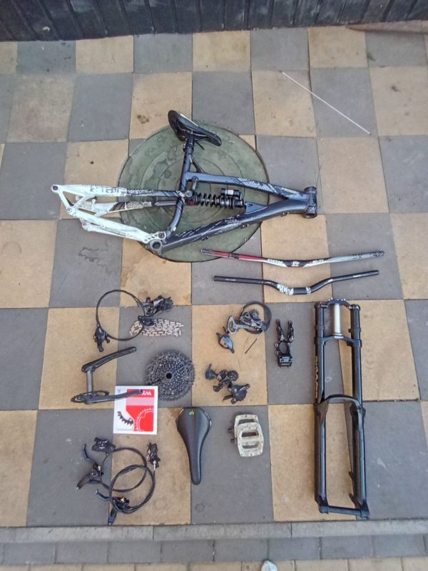 Рама Lapierre Froggy 218 + вилка Rock Shox Boxxer RC + компоненти