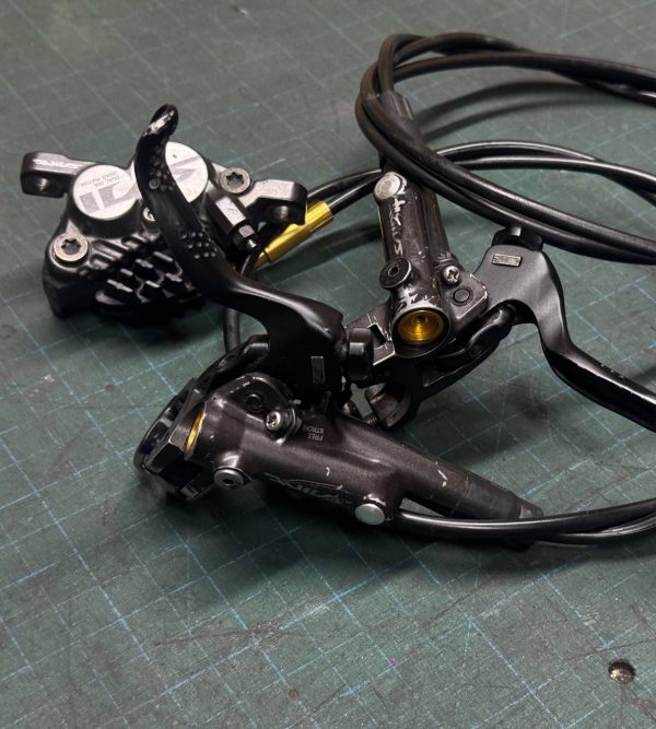 Гальма Shimano Saint