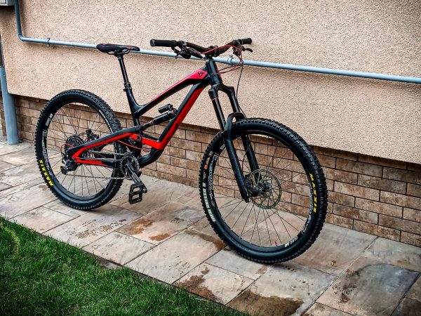 Enduro велосипед YT CAPRA