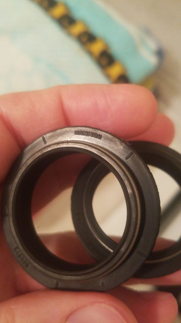 Сальники Manitou 32mm фото 2