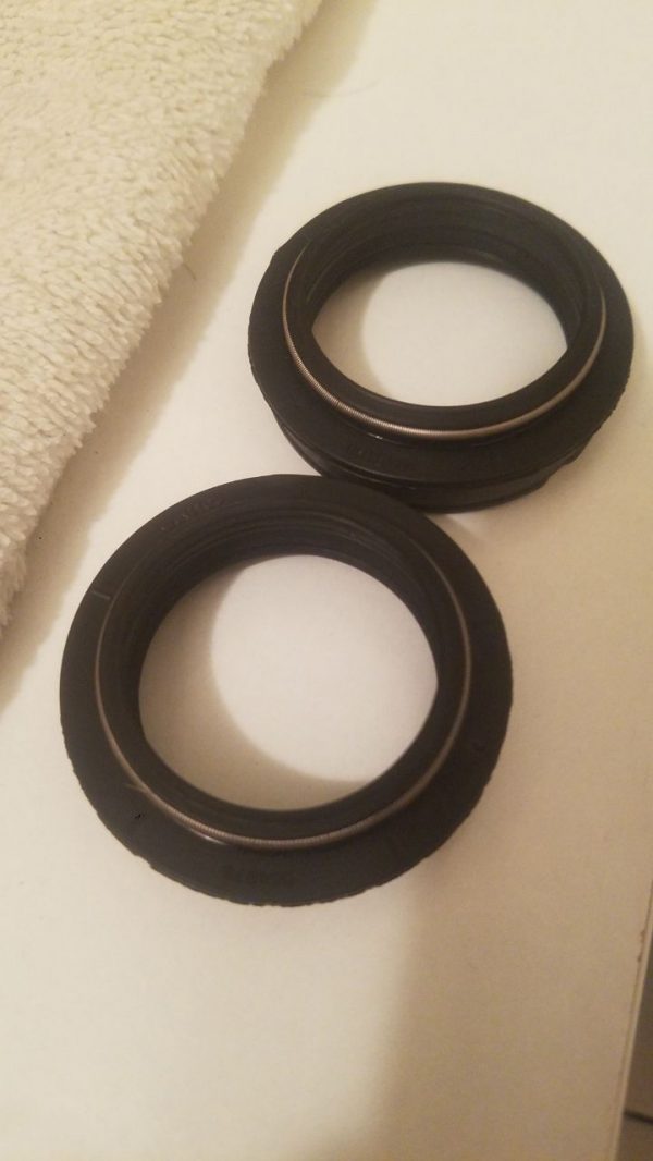 Сальники Manitou 32mm