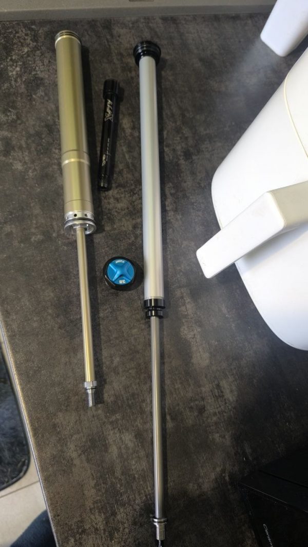 Запчастини Fox 38 Performance: вилка, демпфер, повітряна пружина, топкеп, вісь фото 1