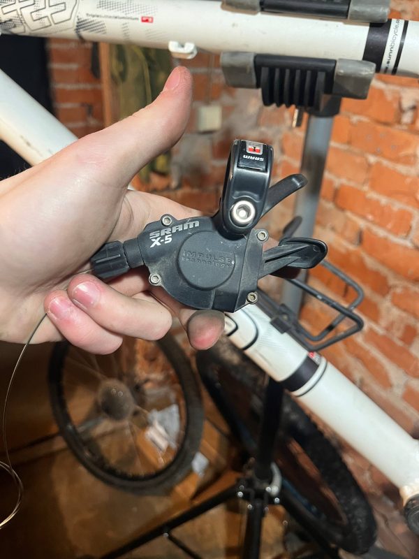 Рама Sunn L + шатуни, гальма, кермо, сідла та інші запчастини фото 3