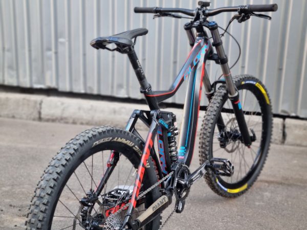 Giant Glory 2 2014 downhill bike S фото 3