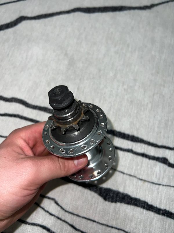 Задня втулка Colony Wasp 9t RHD фото 2