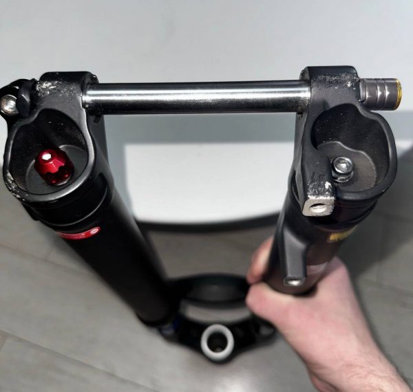 SR Suntour AION 34 29" вилка повітряна 140 мм фото 3