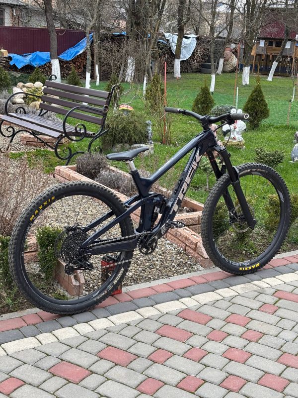 Велосипед Trek Slash 9.7 2022 M/L 29" карбон фото 3