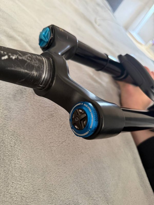 Вилка Fox 36 Performance Elite Grip2 27.5" фото 5