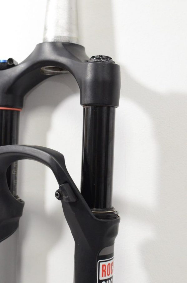 RockShox Reba RL Solo Air 29" вилка + Poploc манетка фото 3