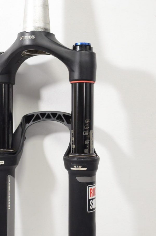 RockShox Reba RL Solo Air 29" вилка + Poploc манетка фото 5