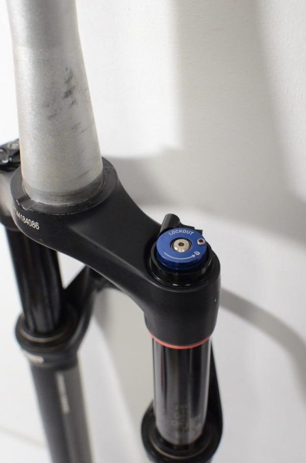 RockShox Reba RL Solo Air 29" вилка + Poploc манетка фото 9