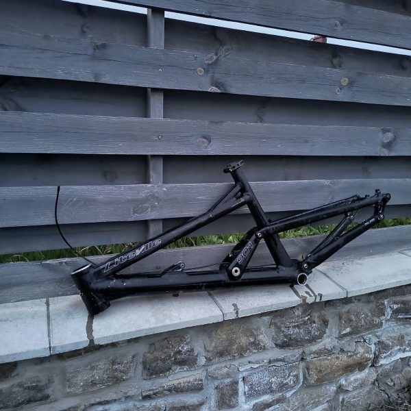 Рама Kellys Bluff M + компоненти та Рама Liteville 901 фото 2