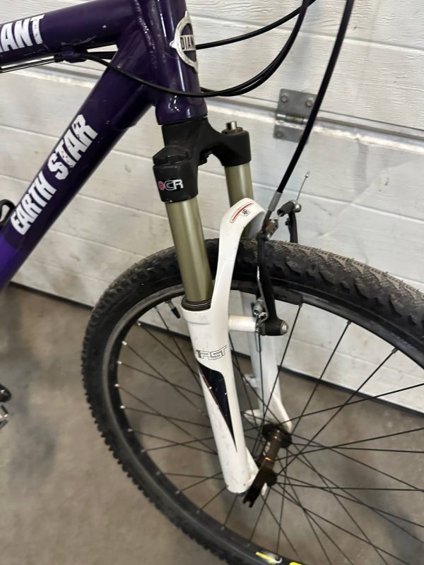 Рама велосипеда 18" + Манетки Deore 3x9 + Перекидка Deore + Гальма Avid + Шатуни Truvativ Fived + Вилка RST First Air фото 4