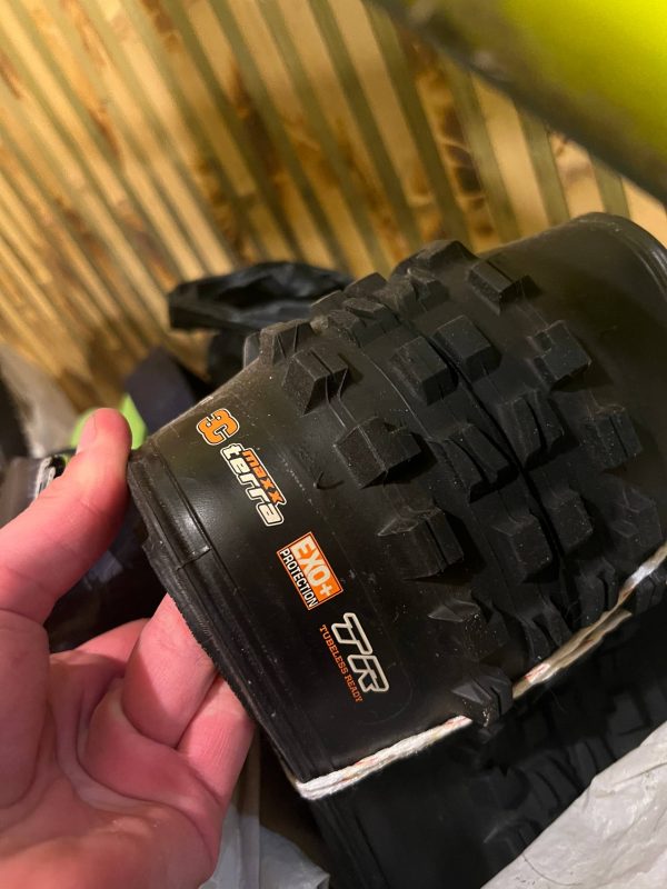 Покришка Maxxis Minion DHF 3C Maxterra 29x2.5 фото 2