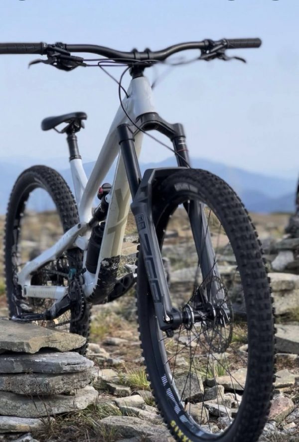 Велосипед YT Industries Jeffsy L 29 carbon фото 10