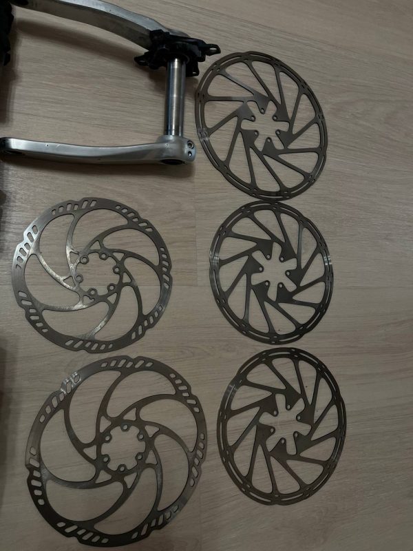 Карбон руль + вісь + ротори + шатуни + покришки та ін. фото 2