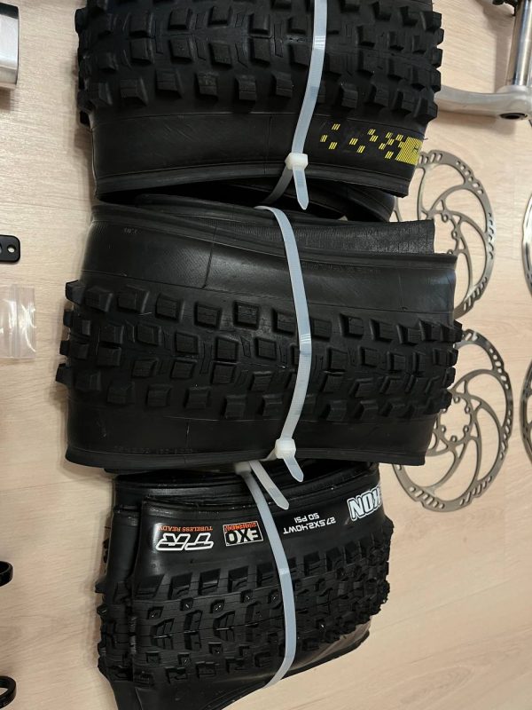 Карбон руль + вісь + ротори + шатуни + покришки та ін. фото 5