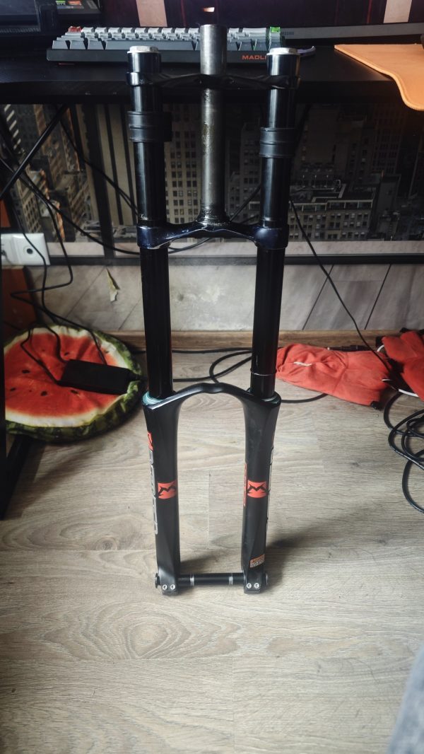 Вилка Marzocchi Bomber 888 VF2