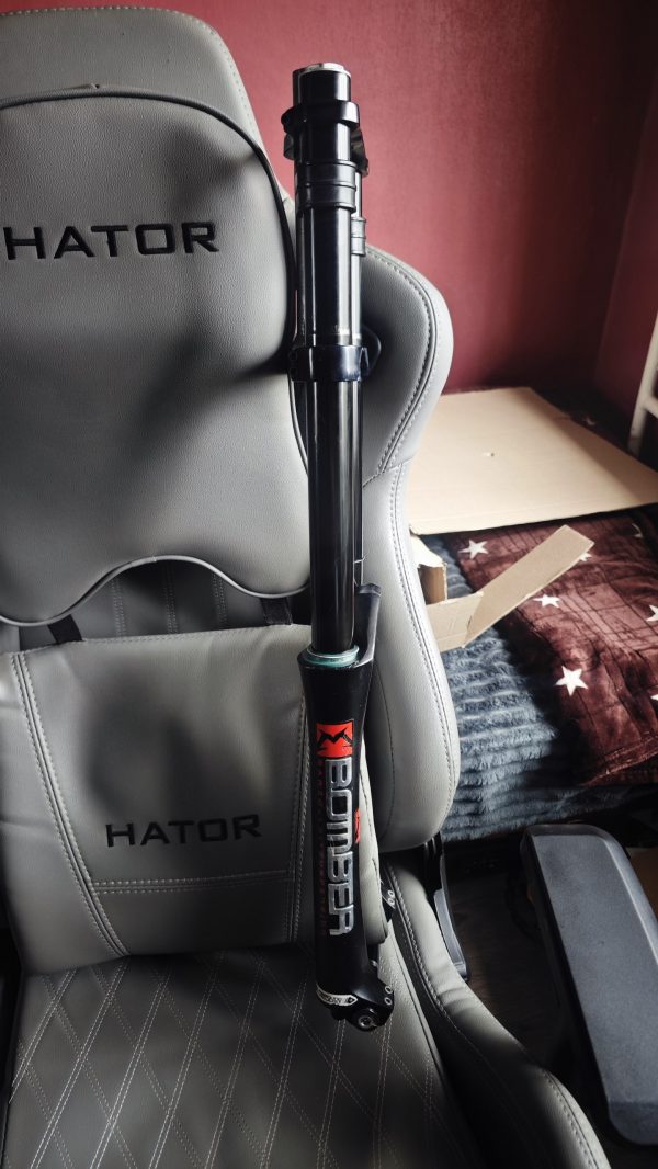 Вилка Marzocchi Bomber 888 VF2 фото 3