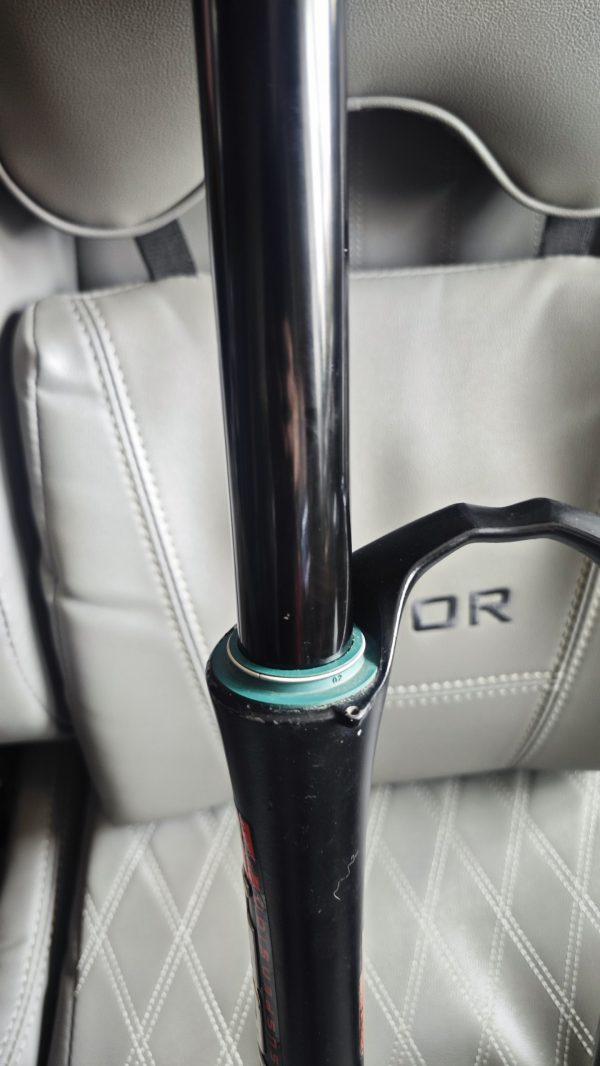 Вилка Marzocchi Bomber 888 VF2 фото 8